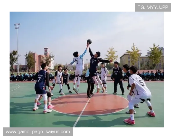 篮球少年压哨三分拯救全队,青春与梦想的碰撞